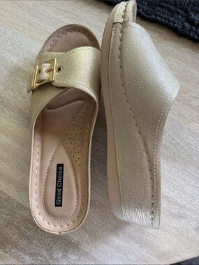 Good Choice Metallic Gold Slide Mules with Buckle Accent 8.5
